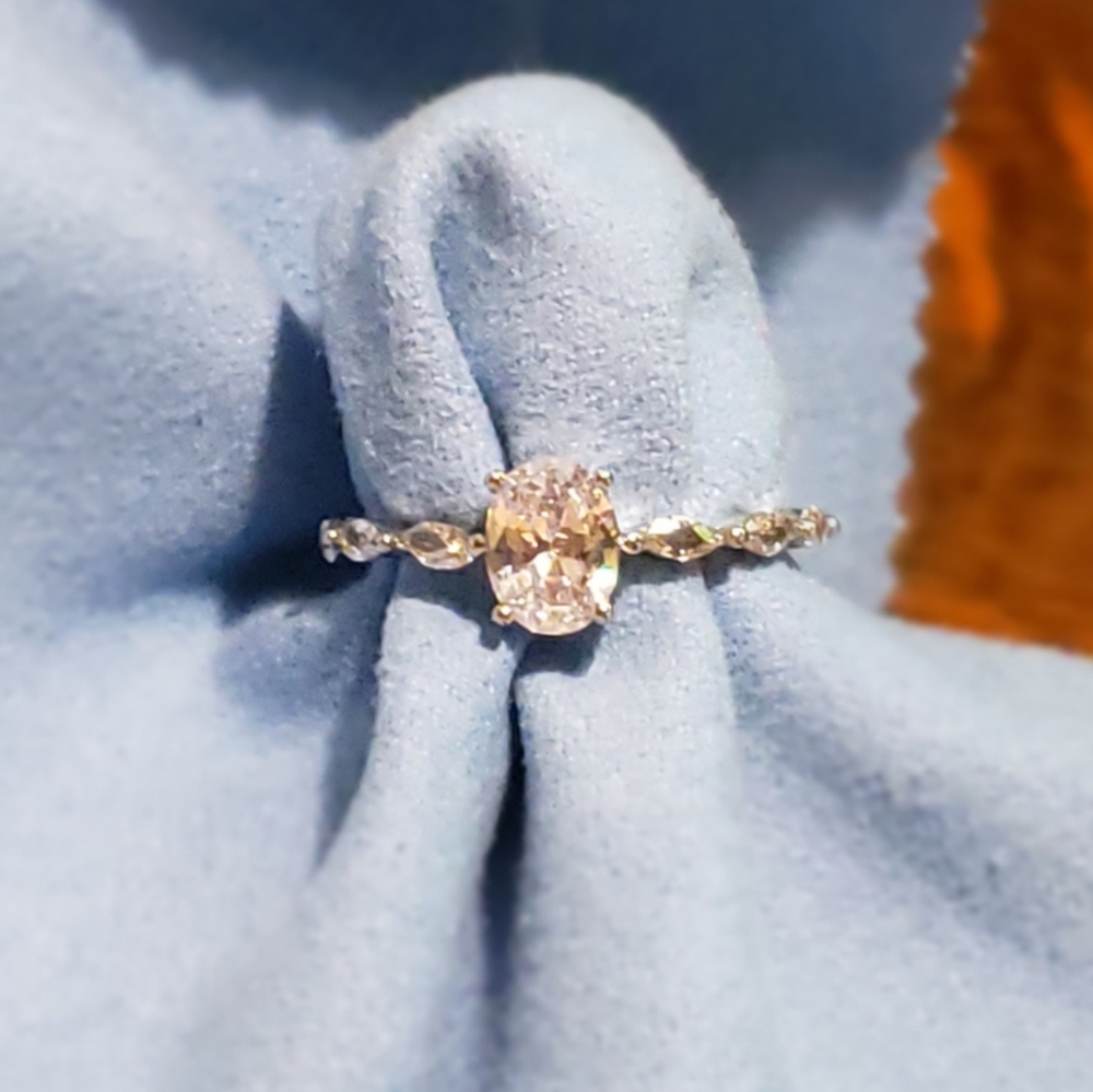 🆕 Silver & Diamond Crystal Ring 🆕